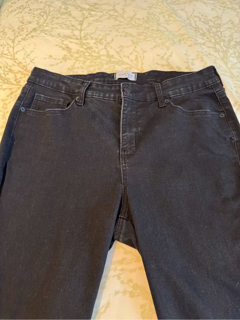 crown & ivy Black Skinny Pants